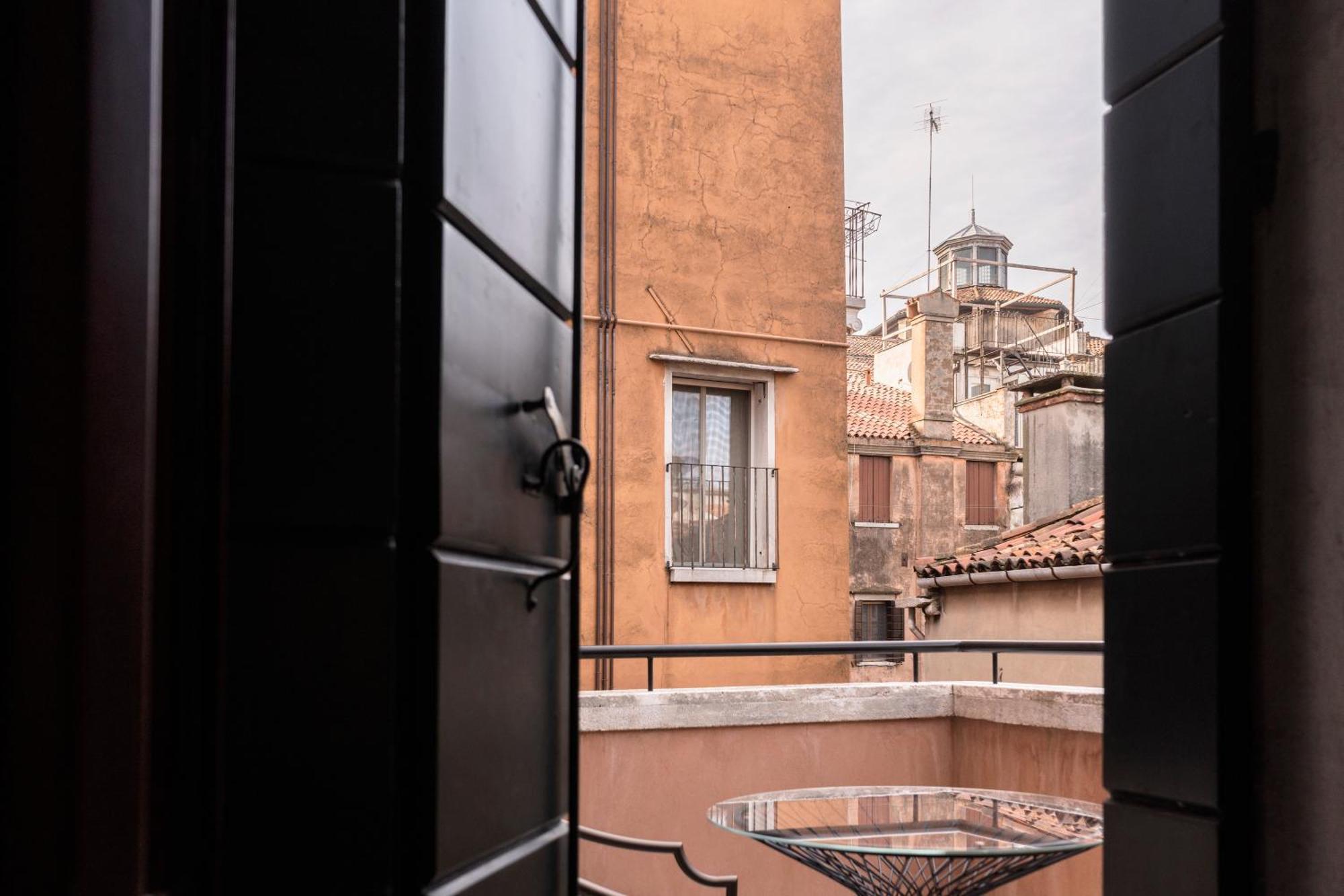 الشقق الفندقية البندقيةفي  Be Mate Ponte Di Rialto المظهر الخارجي الصورة
